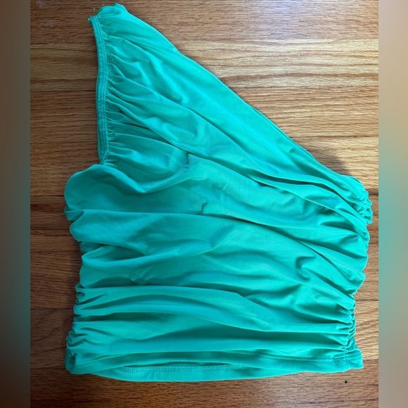 Express Body Contour One Shoulder Cropped Top in Size XS - Picture 2 of 3